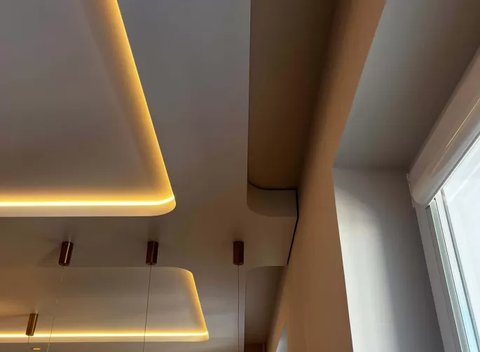 Многоуровневые натяжные потолки